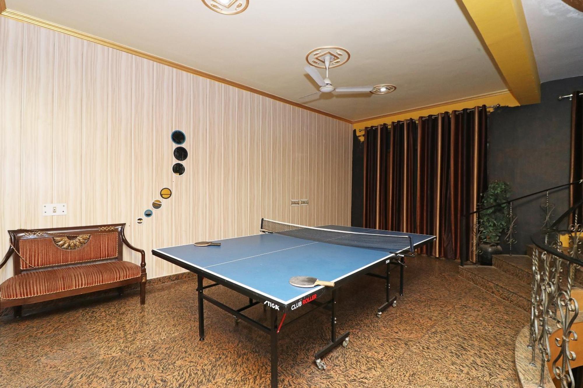 Townhouse Satguru Enclave Road Gurgaon Hotel Jāmb Exterior foto