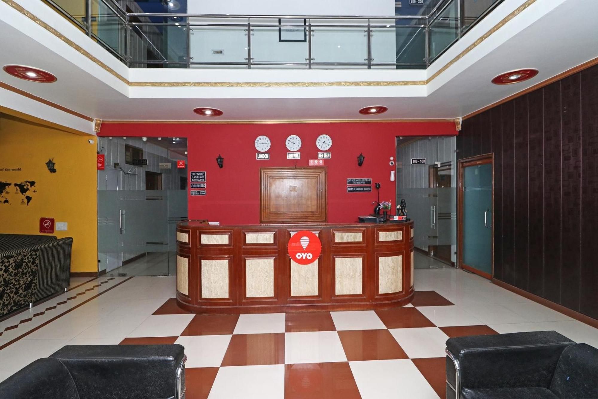 Townhouse Satguru Enclave Road Gurgaon Hotel Jāmb Exterior foto