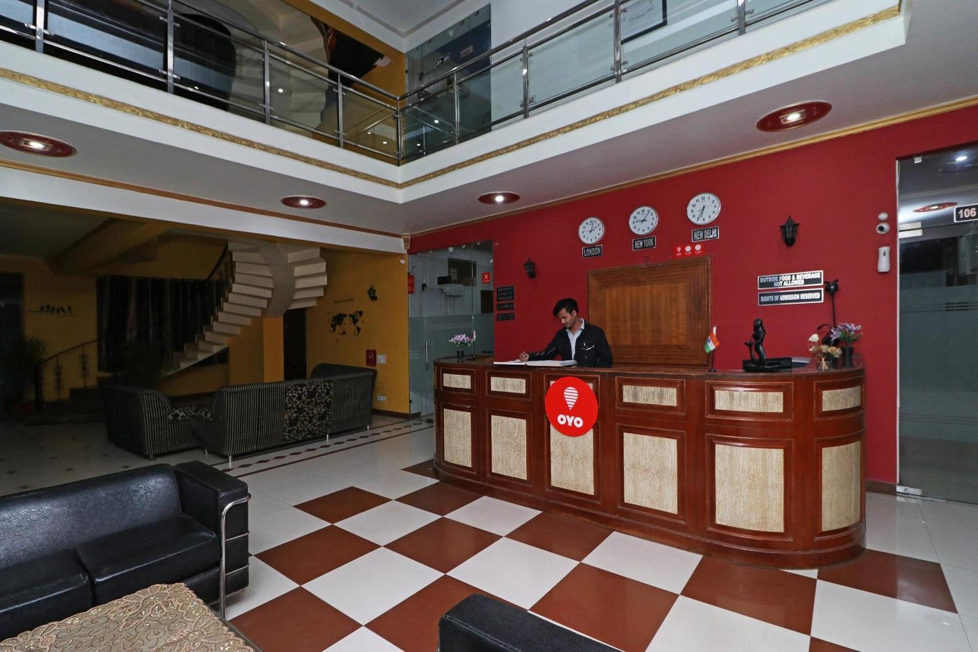 Townhouse Satguru Enclave Road Gurgaon Hotel Jāmb Exterior foto